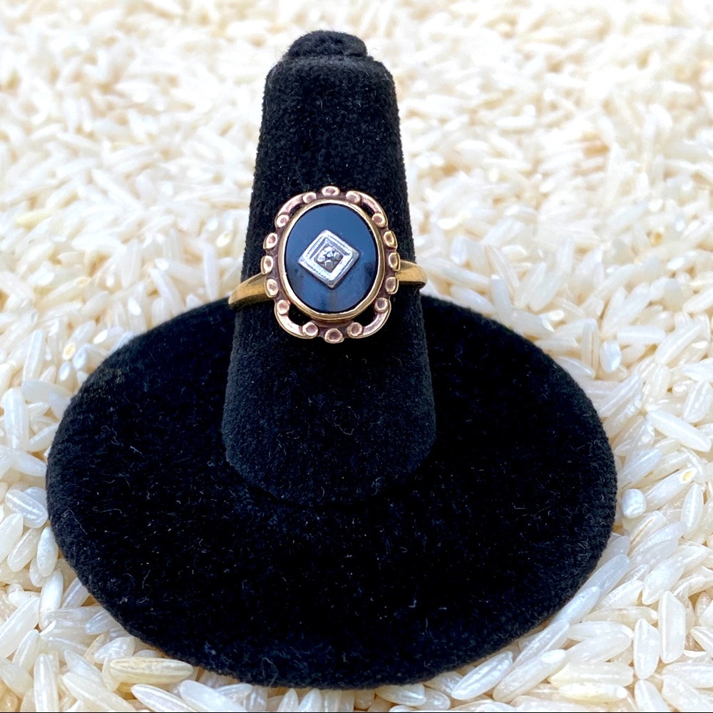Antique C1910 Delicate 10k Gold Ring Bezel Set Oval Onyx Cabochon Sm Diamond